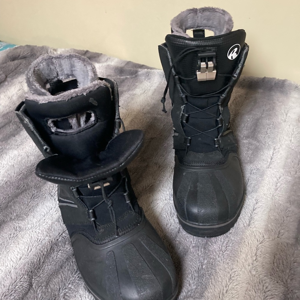Ripzone winter boots.